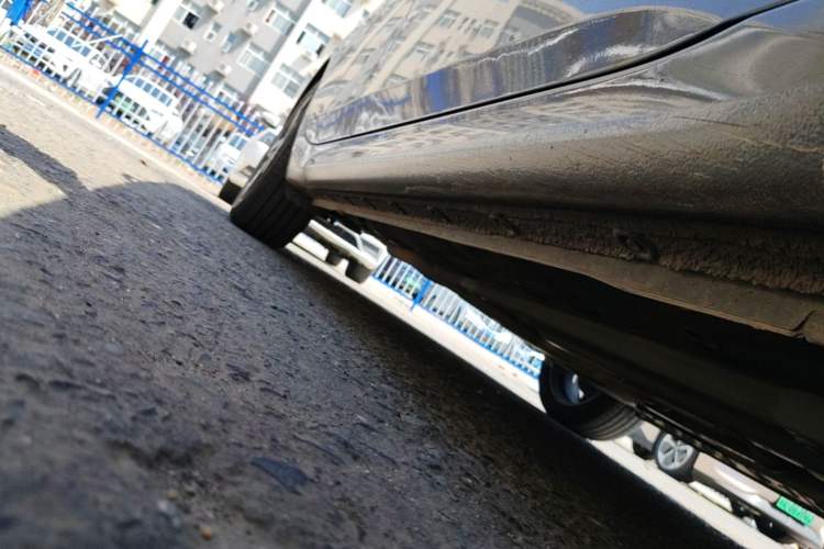 Used Hyundai Elantra 2022 1.5L CVT LUX Prestige Edition Right Side Sill