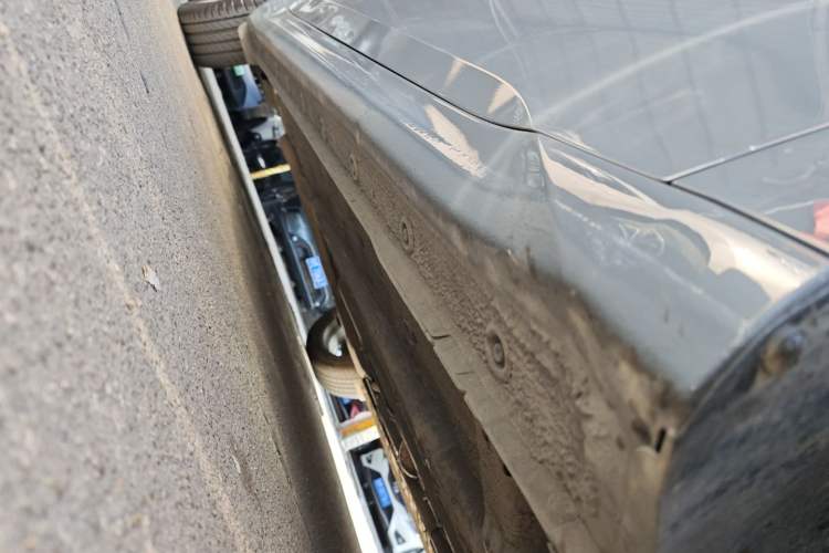 Used Hyundai Elantra 2022 1.5L CVT GLX Elite Edition Right Side Sill