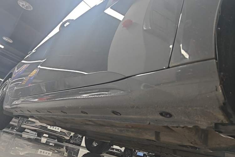 Used Hyundai Elantra 2022 1.5L CVT GLX Elite Edition Right Side Sill