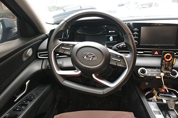 Used Hyundai Elantra 2022 1.5L CVT GLX Elite Edition Steering Wheel