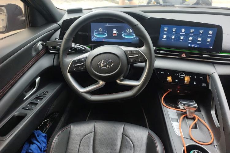 Used Hyundai Elantra 2022 1.5L CVT 20th Anniversary Edition Steering Wheel