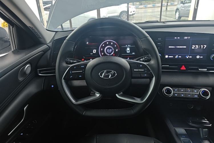 Used Hyundai Elantra 2022 1.5L CVT GLX Elite Edition Steering Wheel