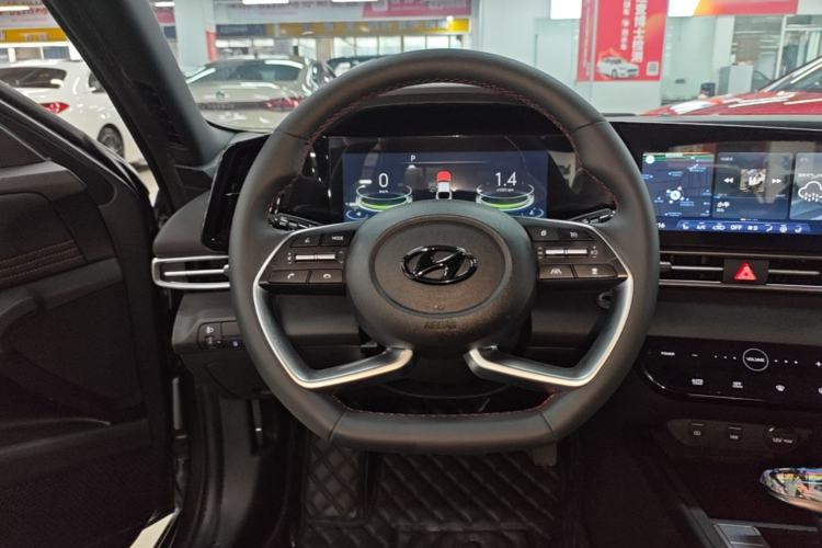 Used Hyundai Elantra 2022 1.5L CVT 20th Anniversary Edition Steering Wheel