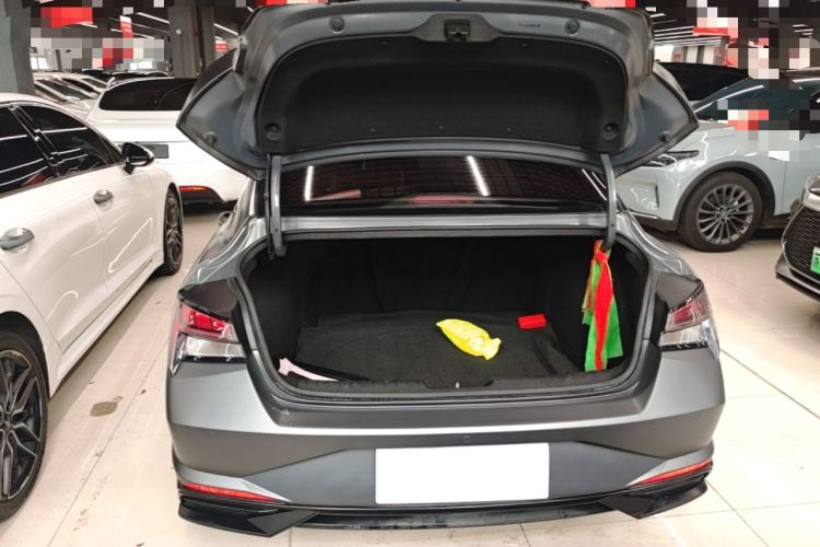 Used Hyundai Elantra 2022 1.5L CVT 20th Anniversary Edition Trunk