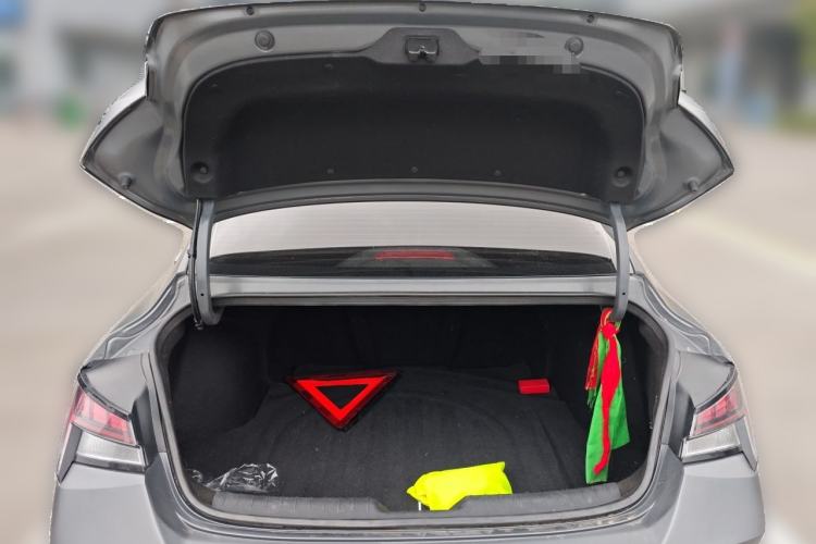 Used Hyundai Elantra 2022 1.5L CVT 20th Anniversary Edition Trunk