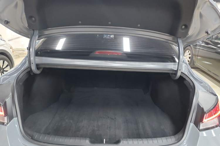 Used Hyundai Elantra 2022 1.5L CVT LUX Prestige Edition Trunk