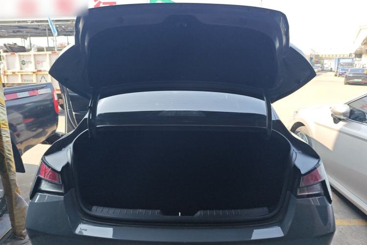 Used Hyundai Elantra 2022 1.5L CVT GLX Elite Edition Trunk