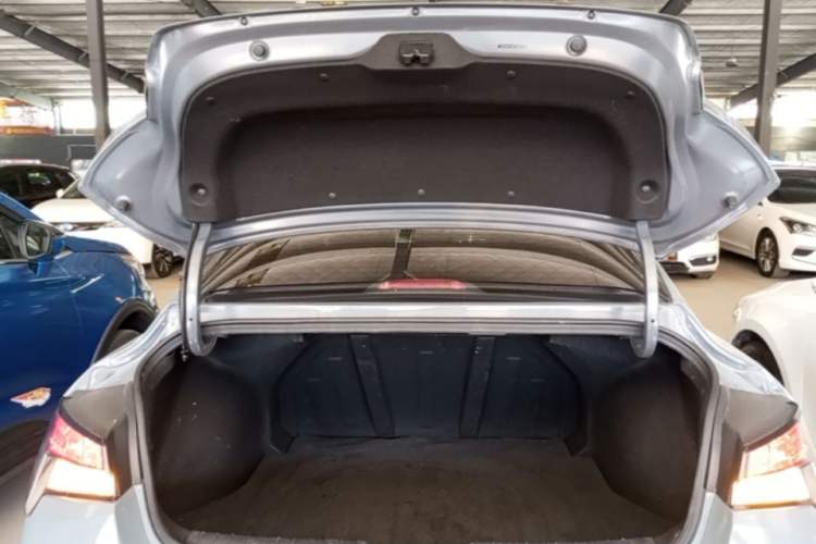 Used Hyundai Elantra 2022 1.5L CVT GLX Elite Edition Trunk