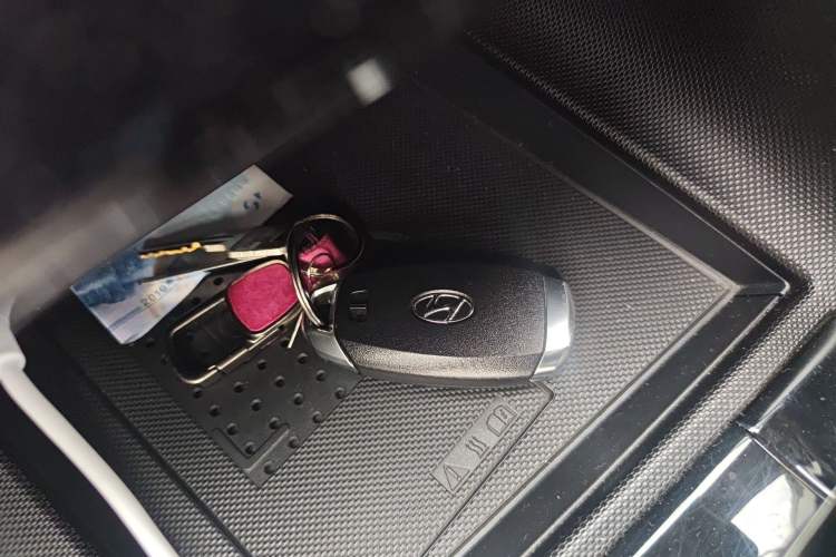 Used Hyundai Elantra 2022 1.5L CVT LUX Prestige Edition Vehicle Key