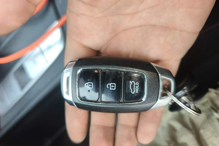 Used Hyundai Elantra 2022 1.5L CVT 20th Anniversary Edition Vehicle Key