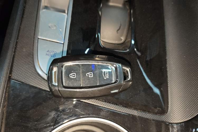 Used Hyundai Elantra 2022 1.5L CVT 20th Anniversary Edition Vehicle Key