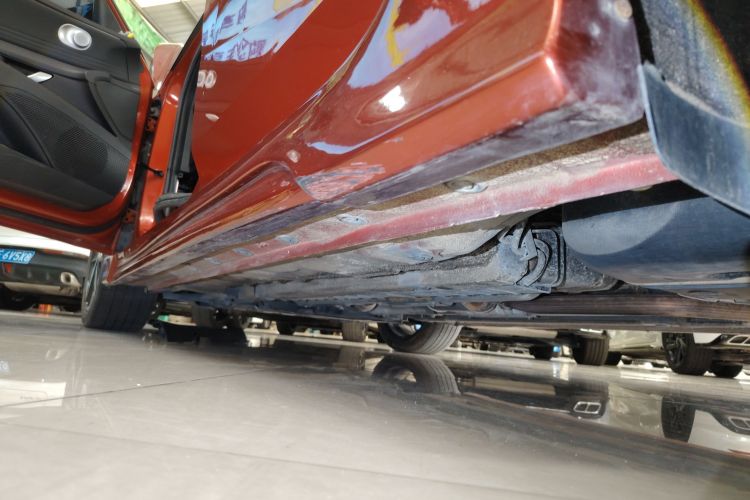 Used Hyundai Elantra 2022 1.5L CVT LUX Prestige Edition Left Side Sill