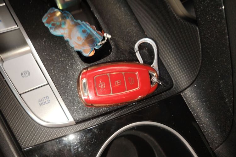 Used Hyundai Elantra 2022 1.5L CVT LUX Prestige Edition Vehicle Key