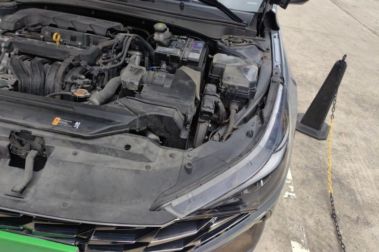 Used Hyundai Elantra 2022 1.5L CVT LUX Prestige Edition Engine Bay Left