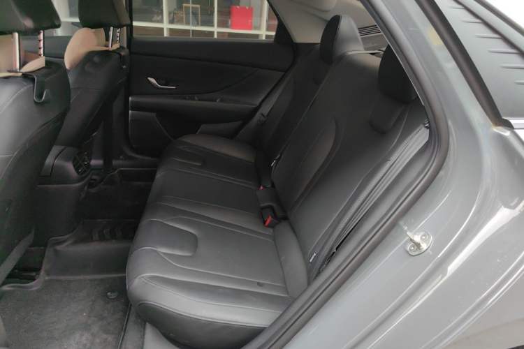 Used Hyundai Elantra 2022 1.5L CVT LUX Prestige Edition Left Rear Seat