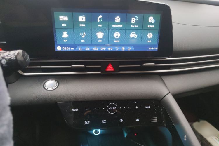 Used Hyundai Elantra 2022 1.5L CVT LUX Prestige Edition Audio And AC Panel