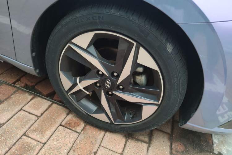 Used Hyundai Elantra 2022 1.5L CVT LUX Prestige Edition Exterior 7