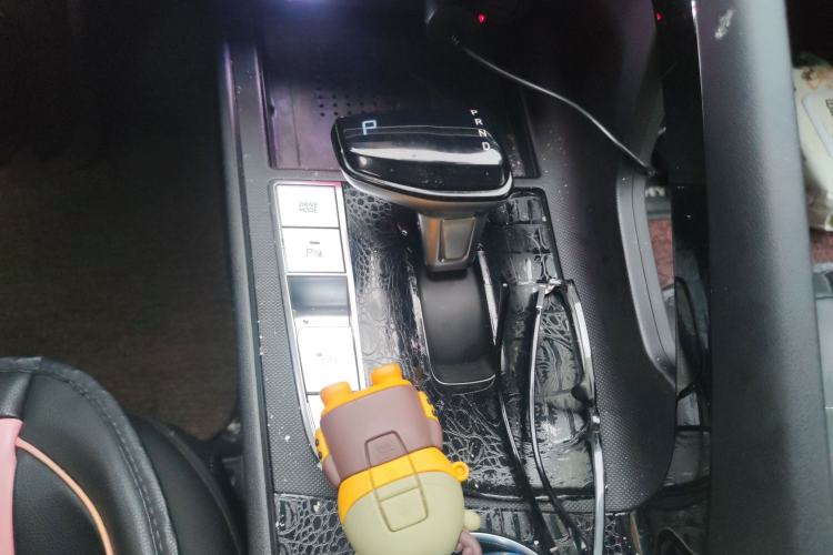Used Hyundai Elantra 2022 1.5L CVT LUX Prestige Edition Gear Lever