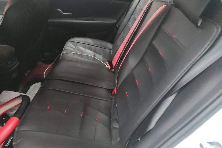 Used Hyundai Elantra 2022 1.5L CVT LUX Prestige Edition Interior 4