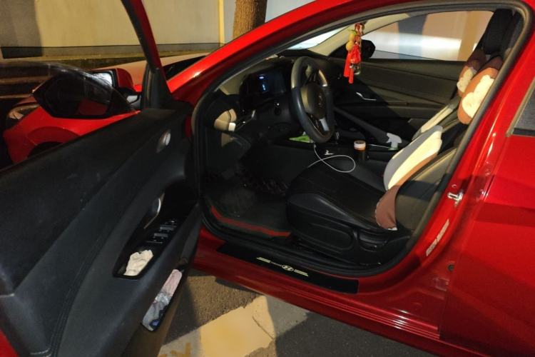 Used Hyundai Elantra 2022 1.5L CVT GLX Elite Edition Driver Seat