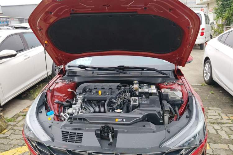 Used Hyundai Elantra 2022 1.5L CVT LUX Prestige Edition Engine Bay