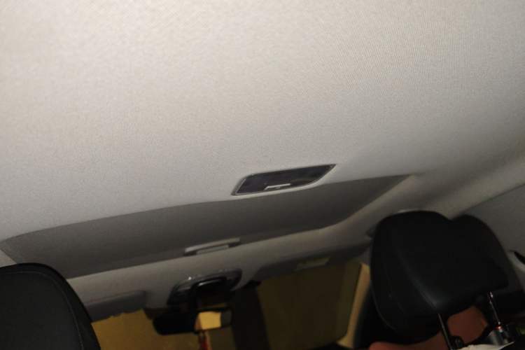 Used Hyundai Elantra 2022 1.5L CVT GLX Elite Edition Headliner