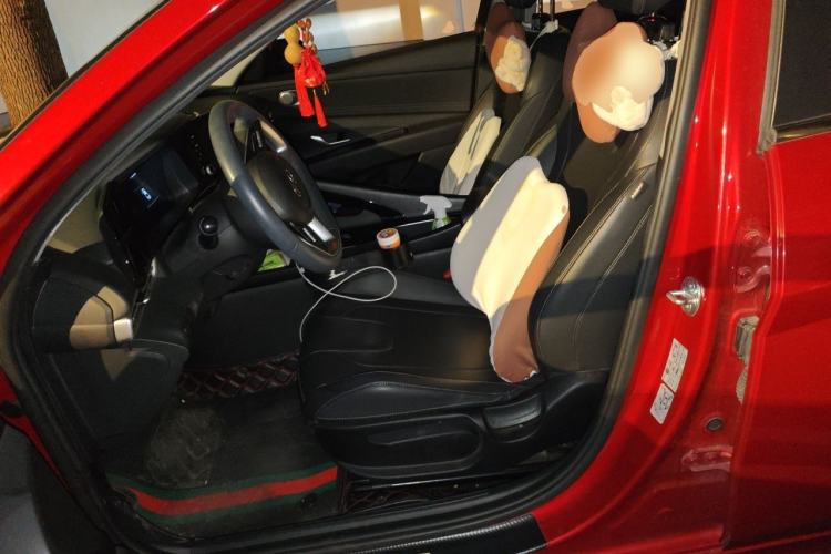 Used Hyundai Elantra 2022 1.5L CVT GLX Elite Edition Left Front Seat