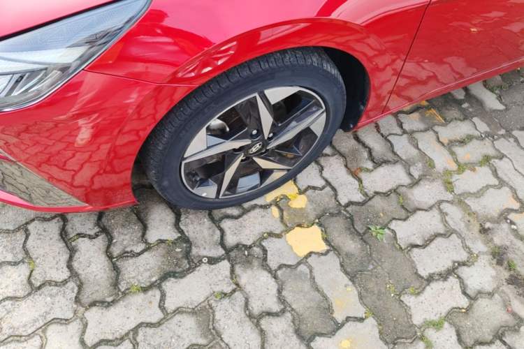 Used Hyundai Elantra 2022 1.5L CVT LUX Prestige Edition Left Front Wheel Hub