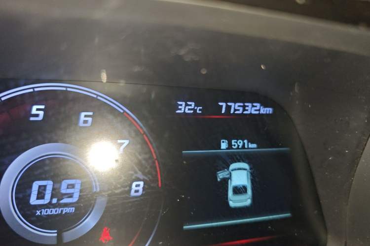 Used Hyundai Elantra 2022 1.5L CVT GLX Elite Edition Odometer Close Up