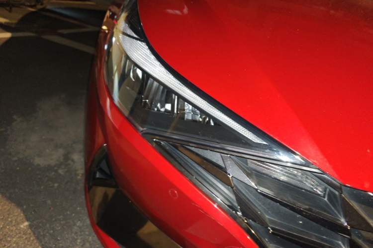 Used Hyundai Elantra 2022 1.5L CVT GLX Elite Edition Right Front Headlight