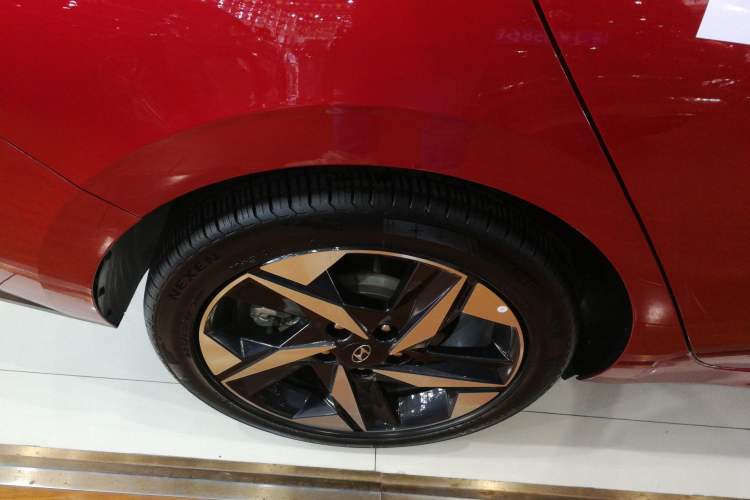 Used Hyundai Elantra 2022 1.5L CVT GLX Elite Edition Right Rear Wheel Hub