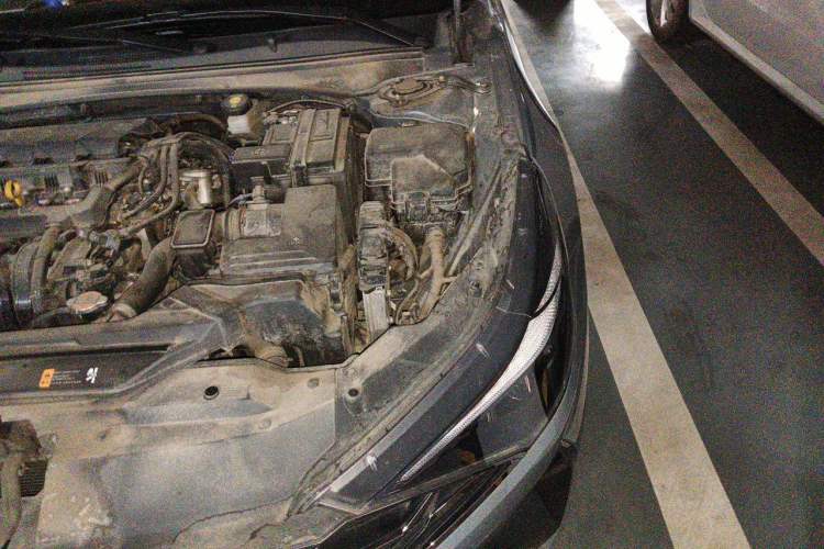 Used Hyundai Elantra 2022 1.5L CVT LUX Prestige Edition Engine Bay Left