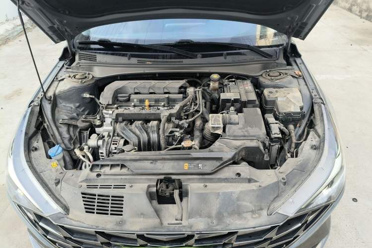 Used Hyundai Elantra 2022 1.5L CVT LUX Prestige Edition Engine Bay