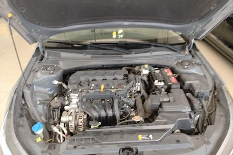 Used Hyundai Elantra 2022 1.5L CVT GLX Elite Edition Engine Bay