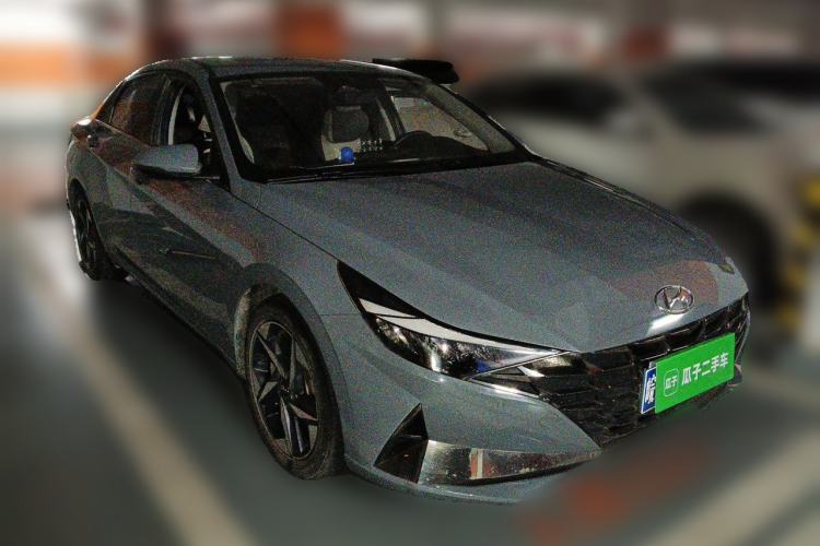 Used Hyundai Elantra 2022 1.5L CVT LUX Prestige Edition Front Right 45 Deg
