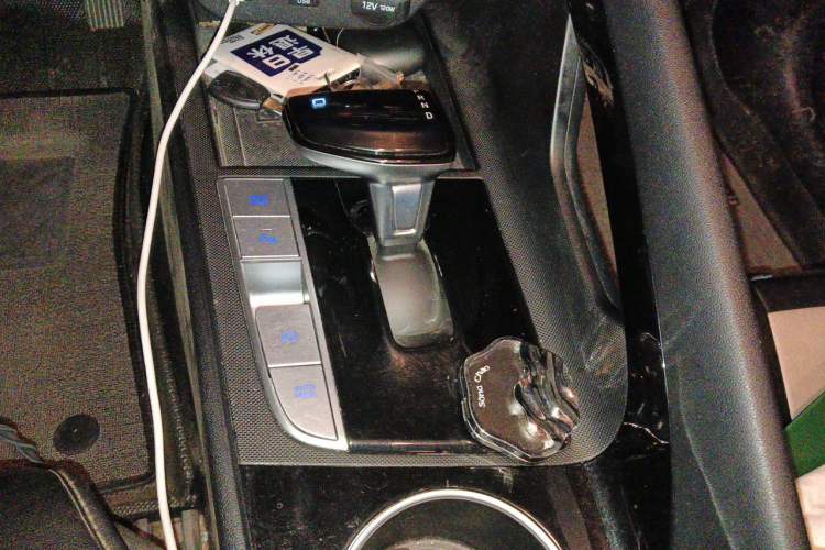 Used Hyundai Elantra 2022 1.5L CVT LUX Prestige Edition Gear Lever