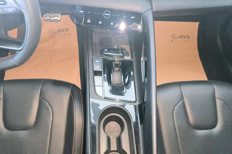 Used Hyundai Elantra 2022 240TGDi DCT LUX Prestige Edition Gear Lever