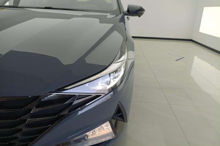 Used Hyundai Elantra 2022 1.5L CVT LUX Prestige Edition Left Front Headlight