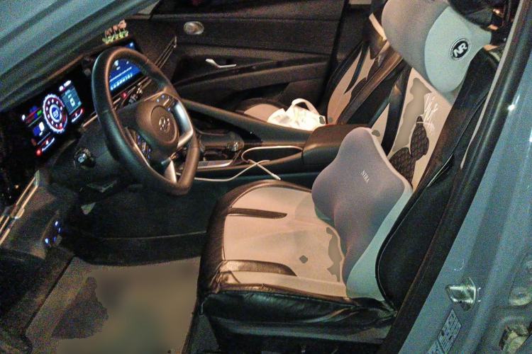 Used Hyundai Elantra 2022 1.5L CVT LUX Prestige Edition Left Front Seat