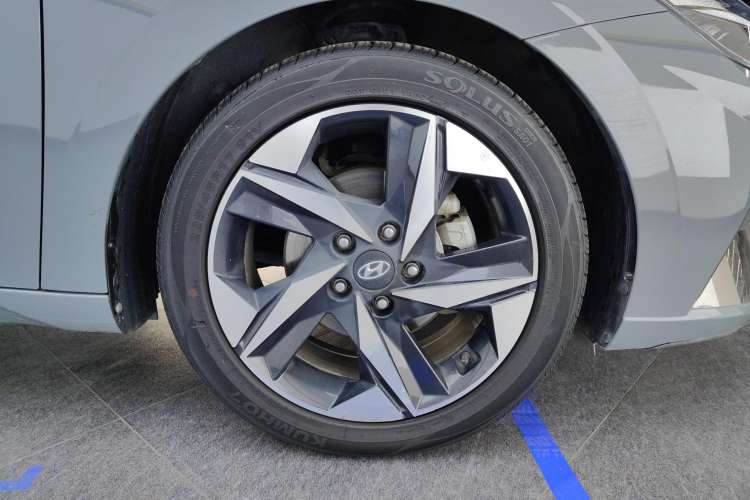 Used Hyundai Elantra 2022 240TGDi DCT LUX Prestige Edition Left Front Wheel Hub