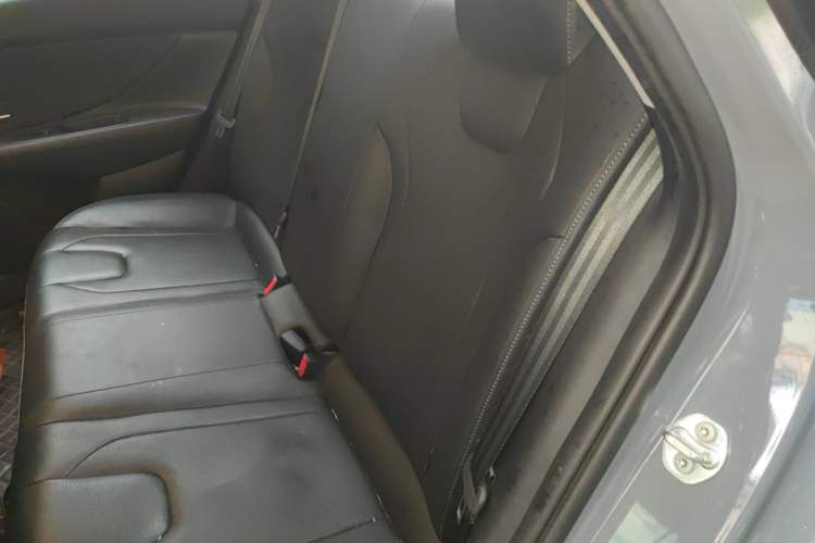 Used Hyundai Elantra 2022 1.5L CVT LUX Prestige Edition Left Rear Seat