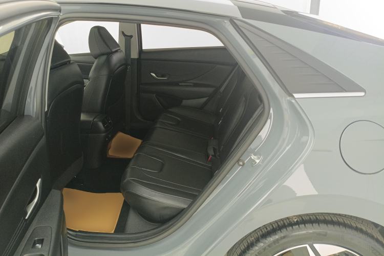Used Hyundai Elantra 2022 1.5L CVT LUX Prestige Edition Left Rear Seat