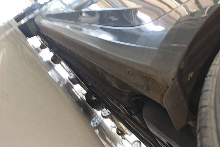 Used Hyundai Elantra 2022 1.5L CVT GLX Elite Edition Left Side Sill