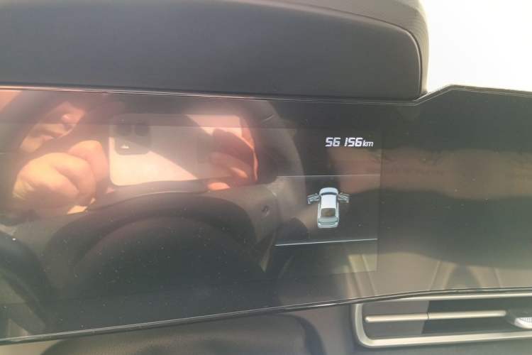Used Hyundai Elantra 2022 1.5L CVT LUX Prestige Edition Odometer Close Up