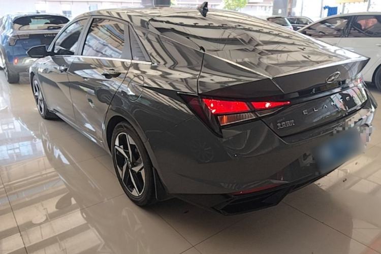 Used Hyundai Elantra 2022 1.5L CVT GLX Elite Edition Rear Left 45 Deg