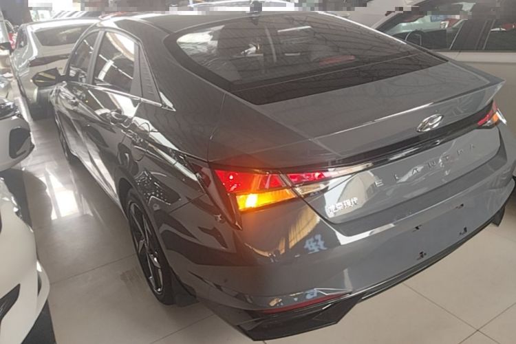Used Hyundai Elantra 2022 1.5L CVT GLX Elite Edition Rear Left 45 Deg