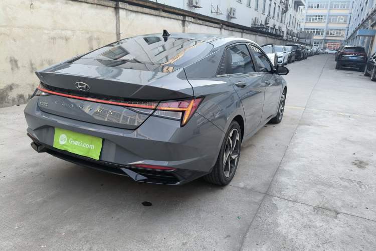 Used Hyundai Elantra 2022 1.5L CVT LUX Prestige Edition Rear Right 45 Deg