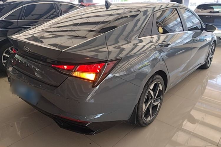 Used Hyundai Elantra 2022 1.5L CVT GLX Elite Edition Rear Right 45 Deg