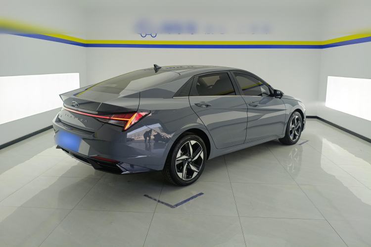 Used Hyundai Elantra 2022 1.5L CVT LUX Prestige Edition Rear Right 45 Deg
