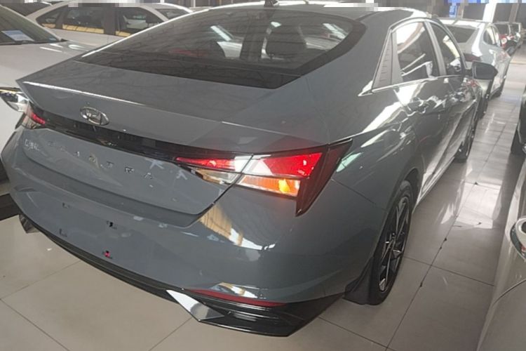 Used Hyundai Elantra 2022 1.5L CVT GLX Elite Edition Rear Right 45 Deg